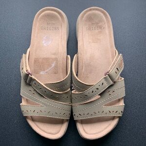 Womens 6.5 earth origins sandals! Great for summer. EUC